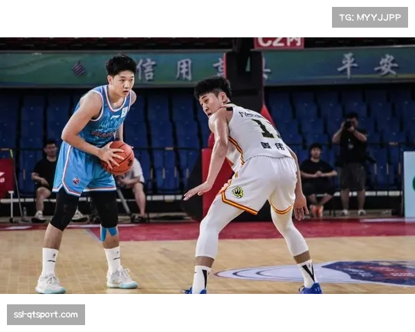 山东男篮将士参与公益与访谈活动，展现球场外社会担当